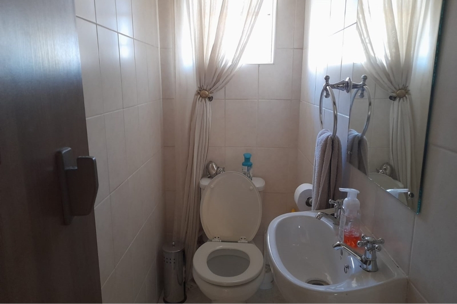 3 Bedroom Property for Sale in Flimieda North West